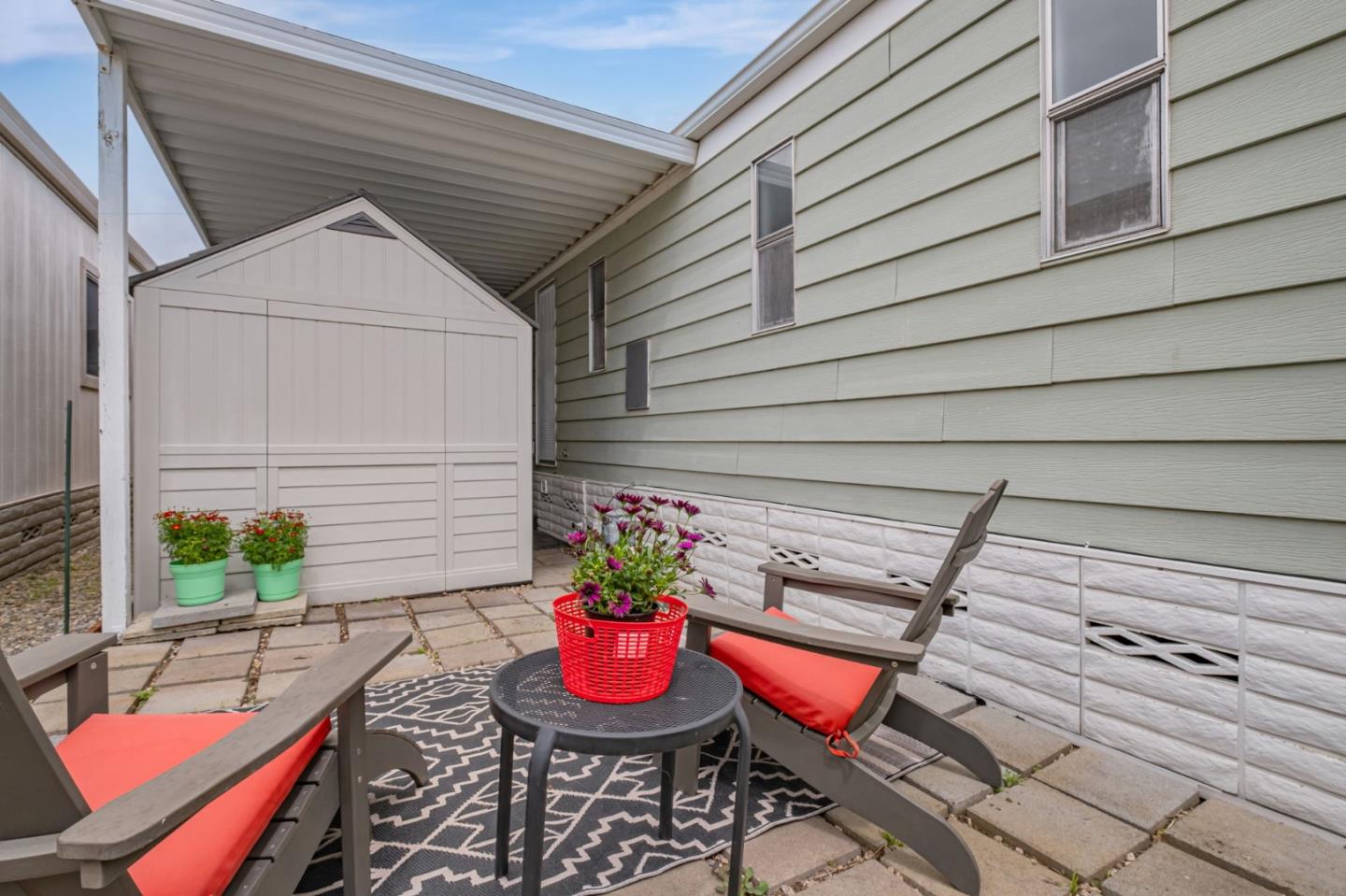 998 38th Avenue Unit: 11