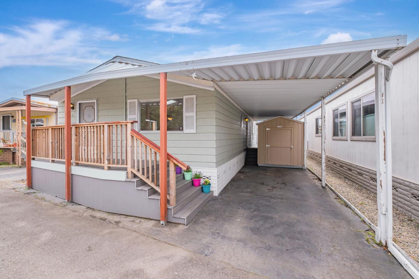 998 38th Avenue Unit: 11
