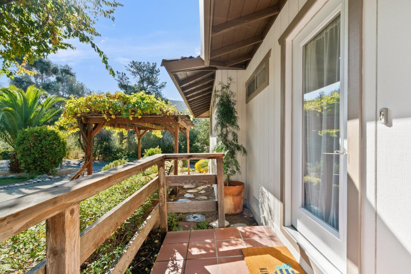 14 Laguna Robles