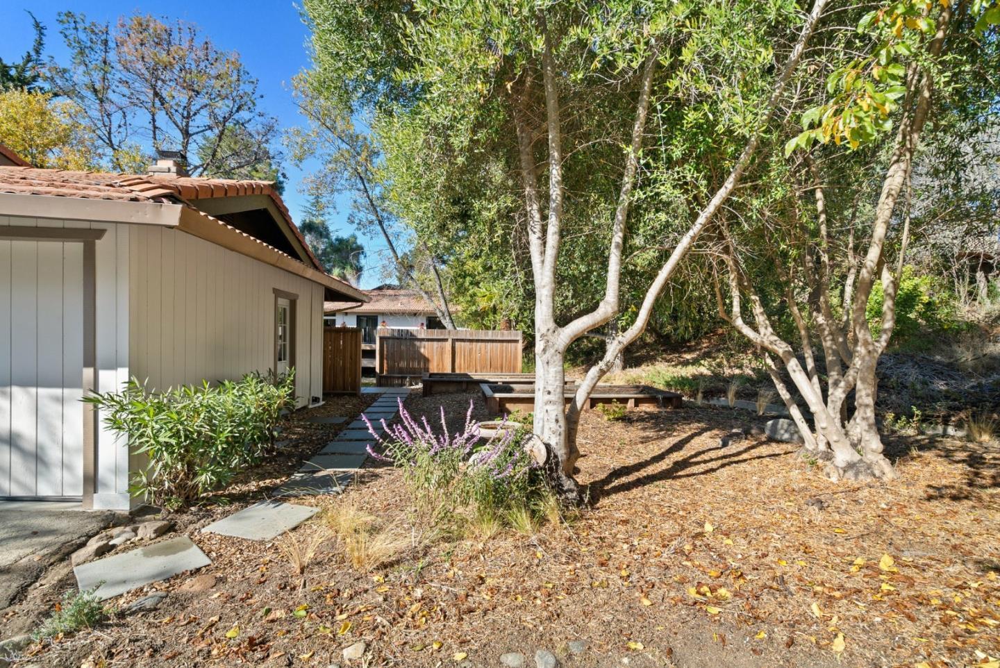14 Laguna Robles