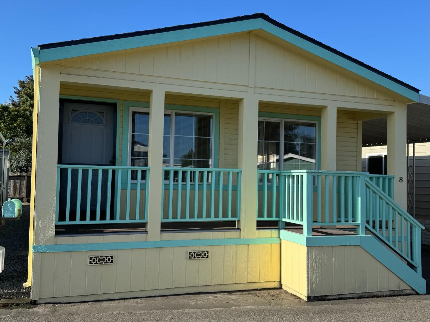 998 38th Avenue Unit: 8