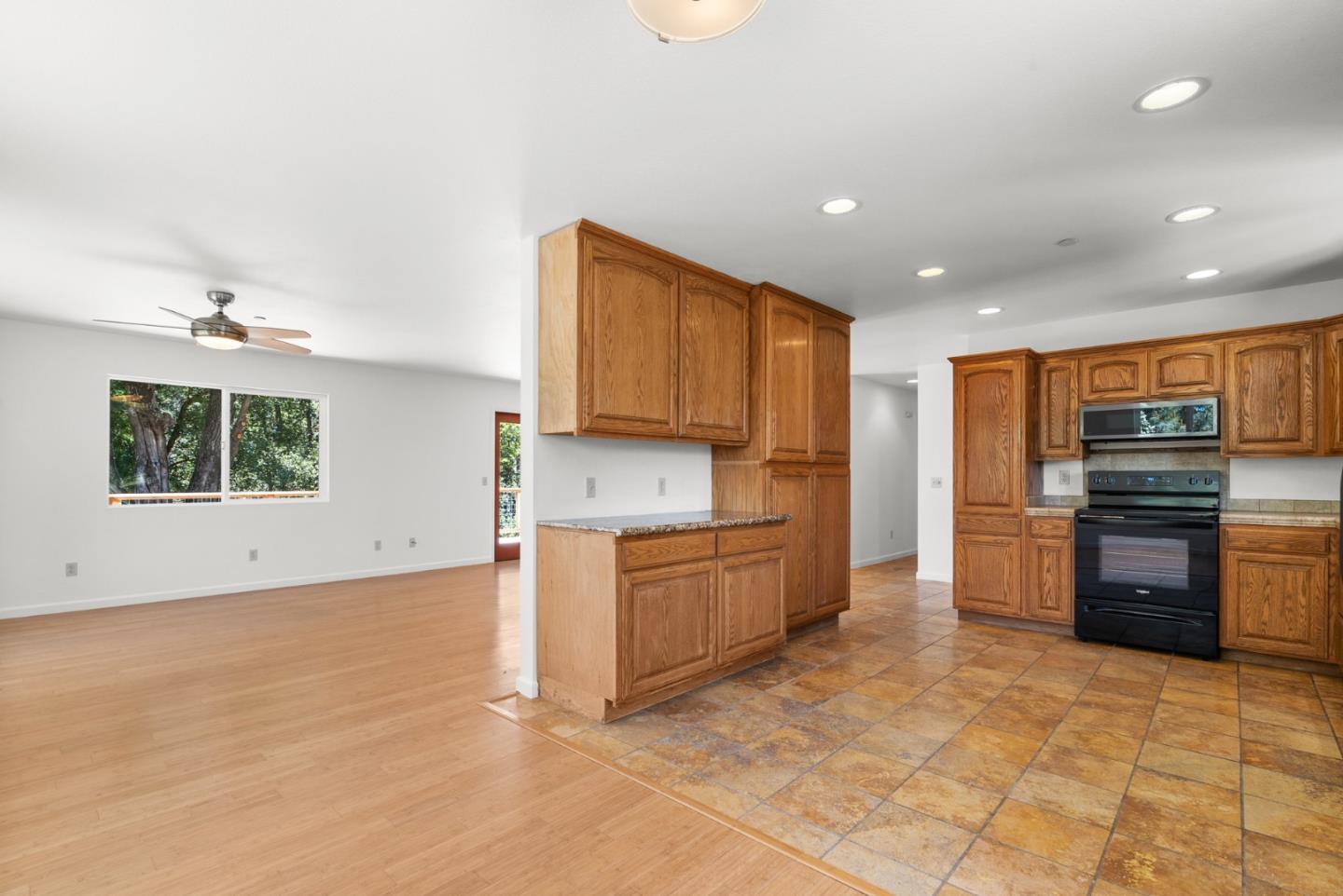 620 Ormsby Cutoff