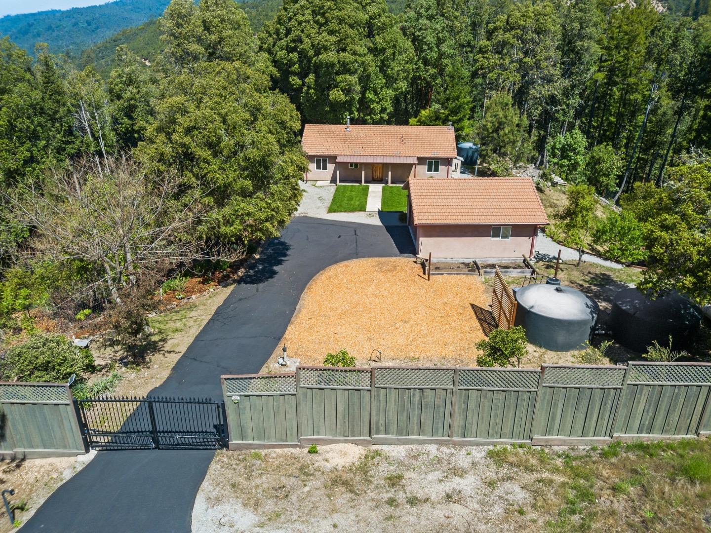 620 Ormsby Cutoff