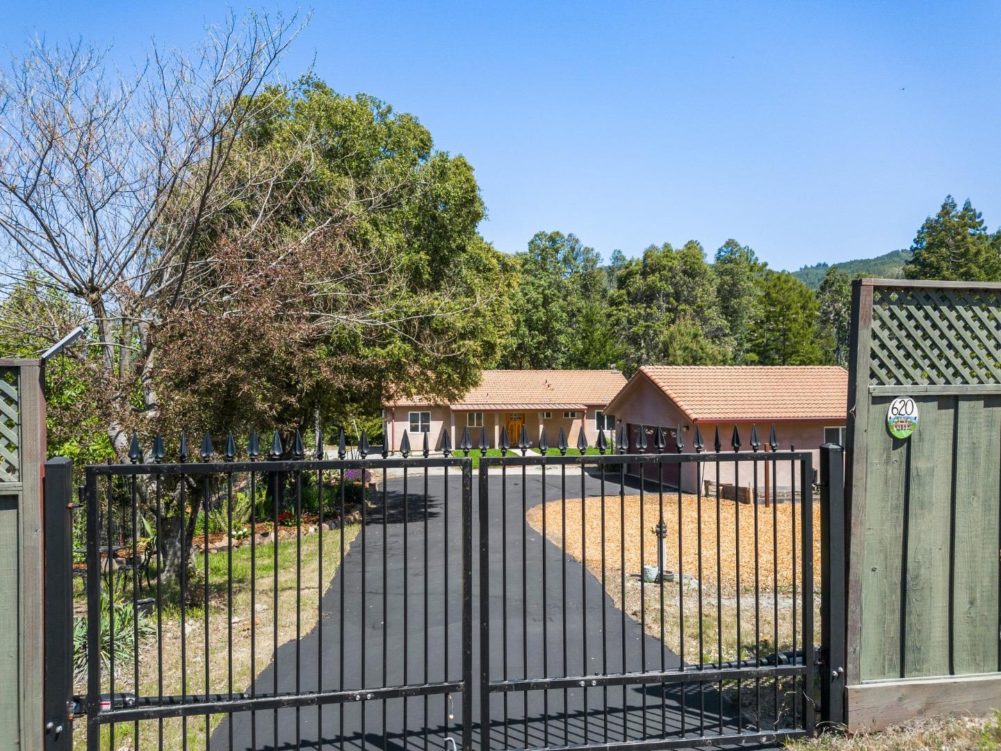 620 Ormsby Cutoff