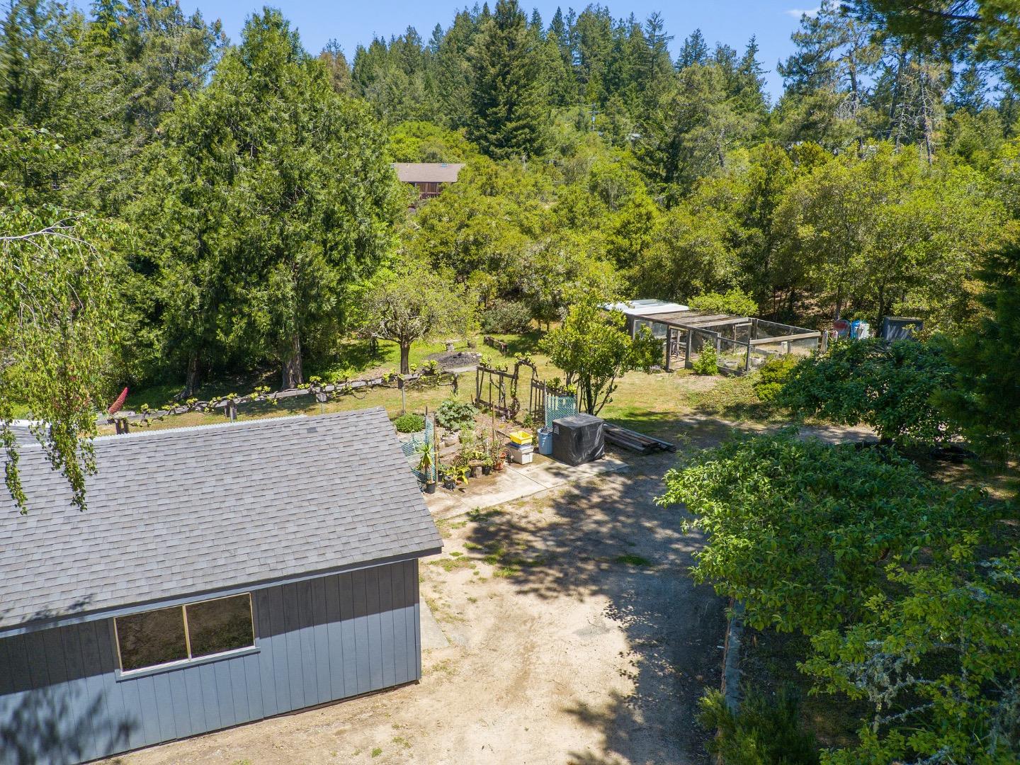 280 Azalea LN