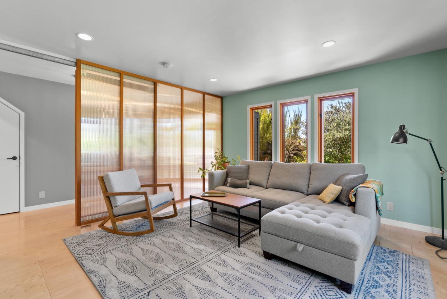 280 Azalea LN