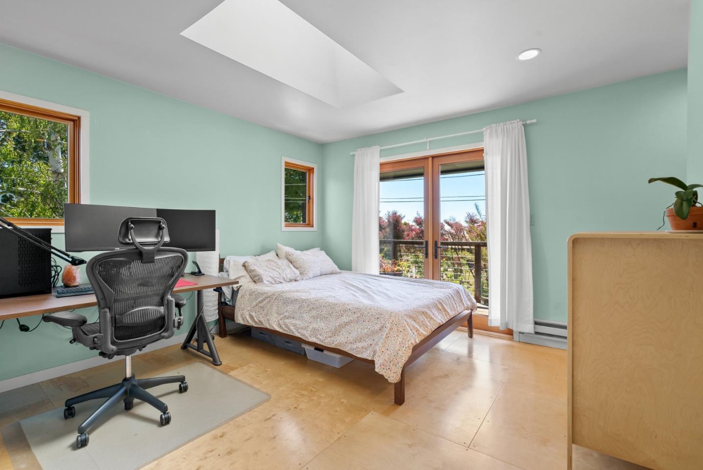 280 Azalea LN