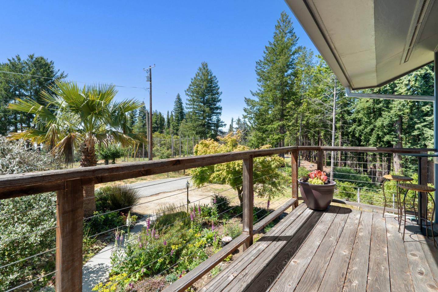280 Azalea LN