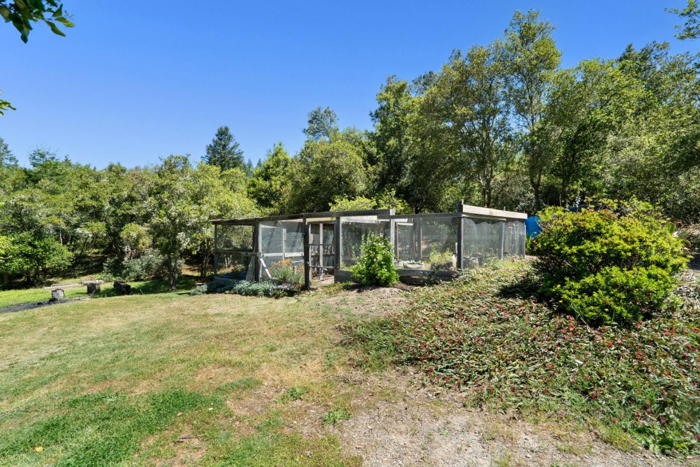 280 Azalea LN