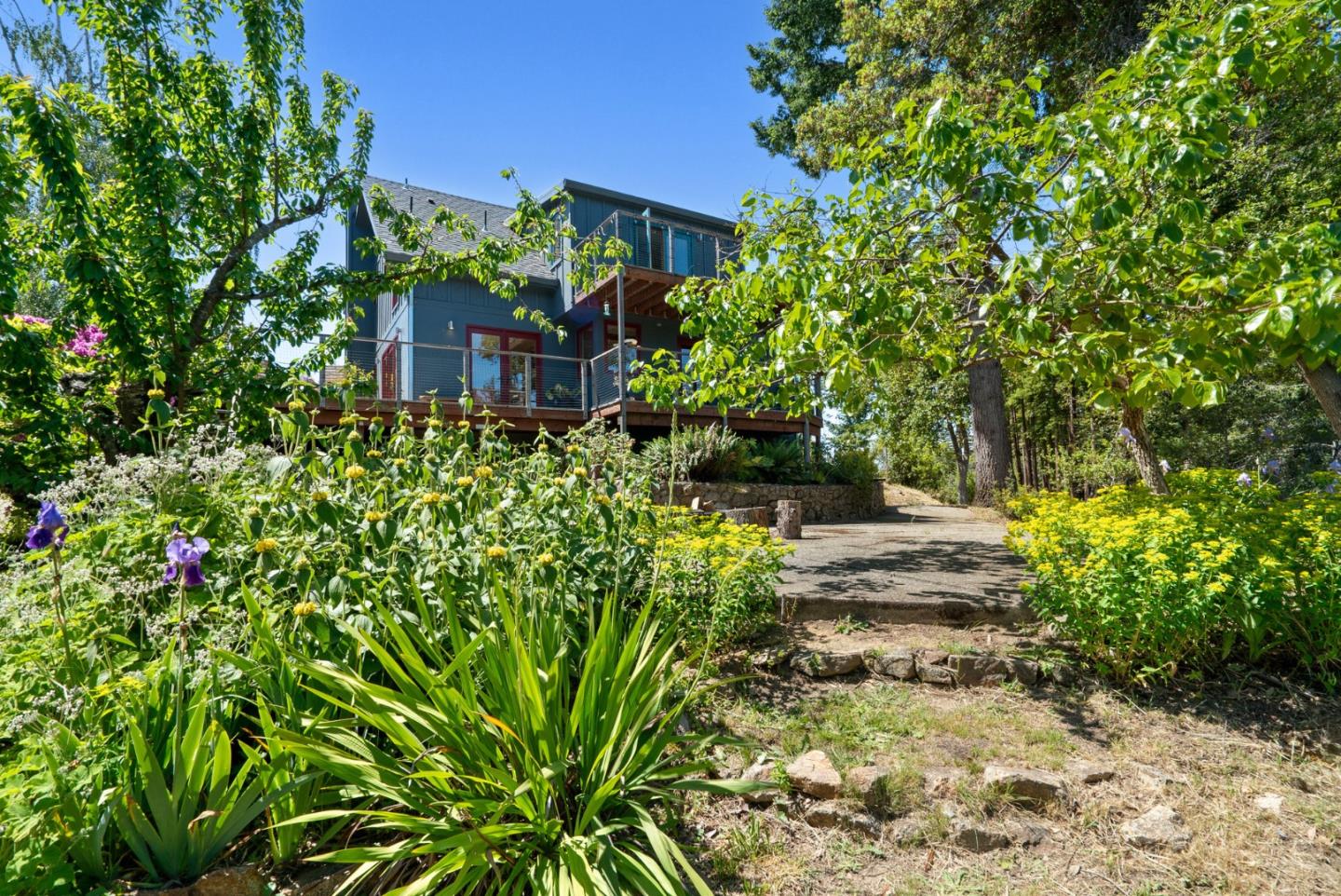 280 Azalea LN