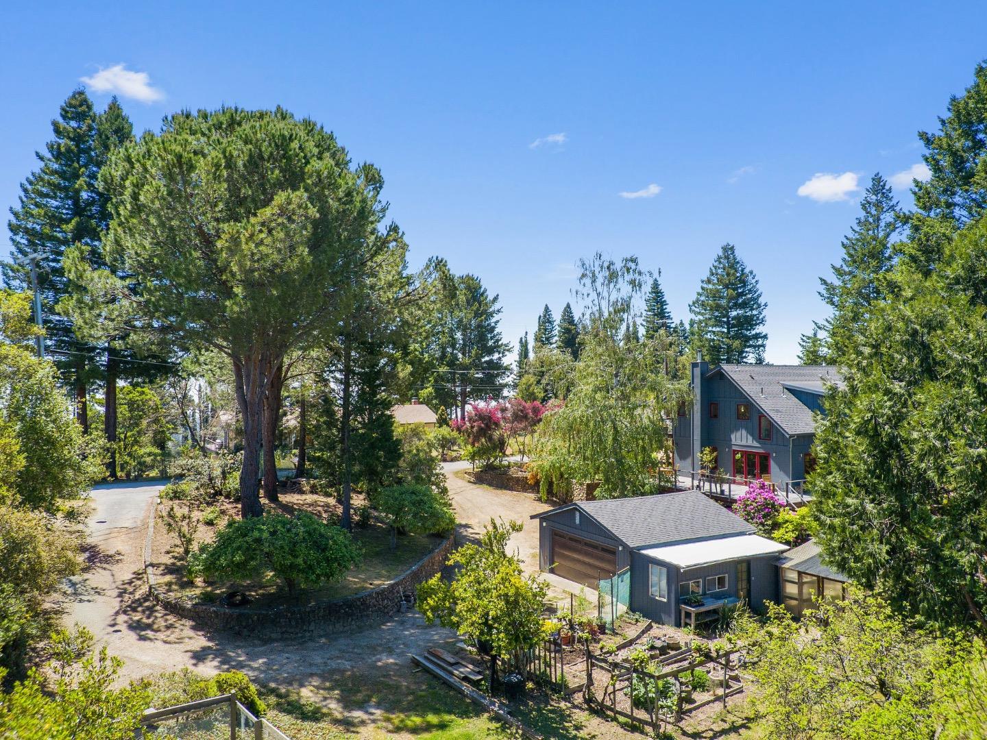 280 Azalea LN