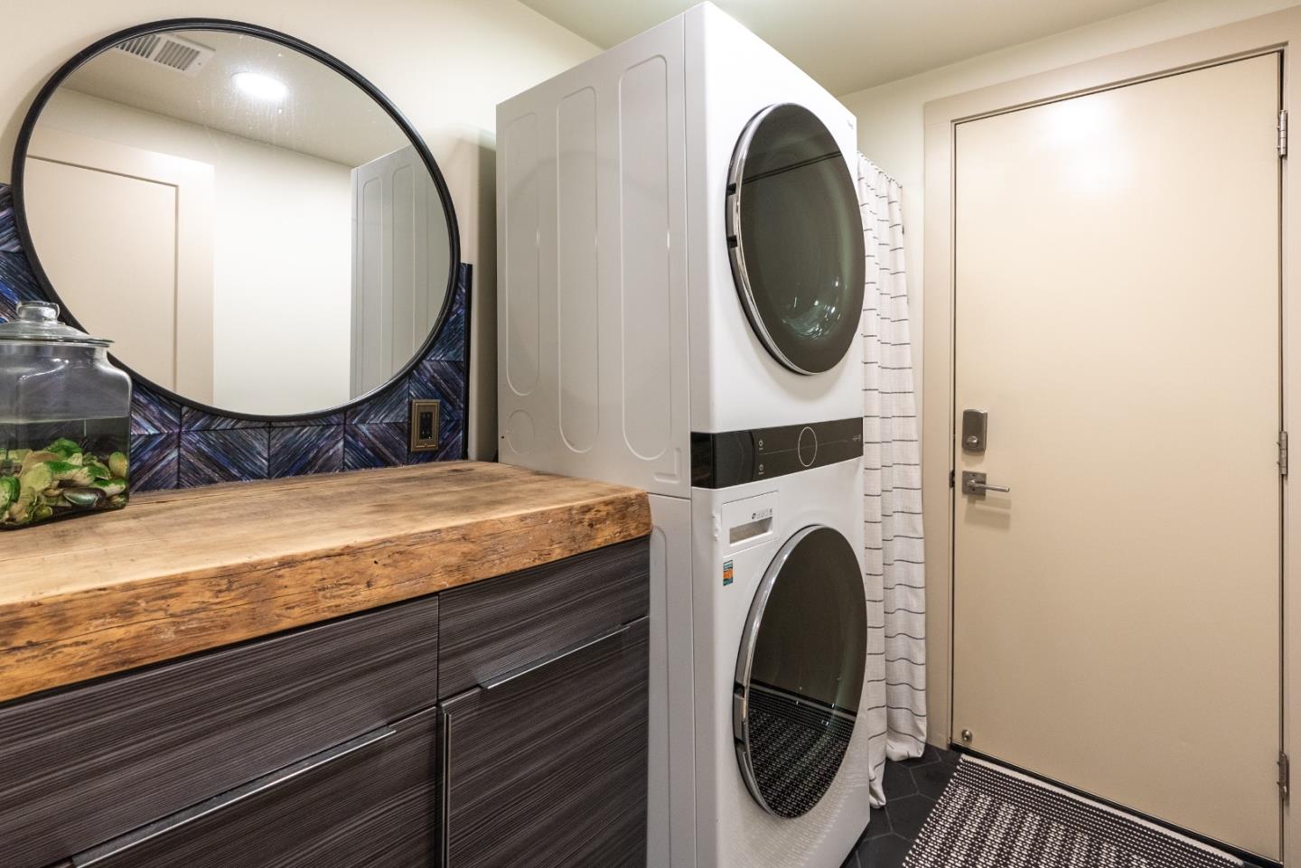 2395 Delaware Avenue Unit: 141