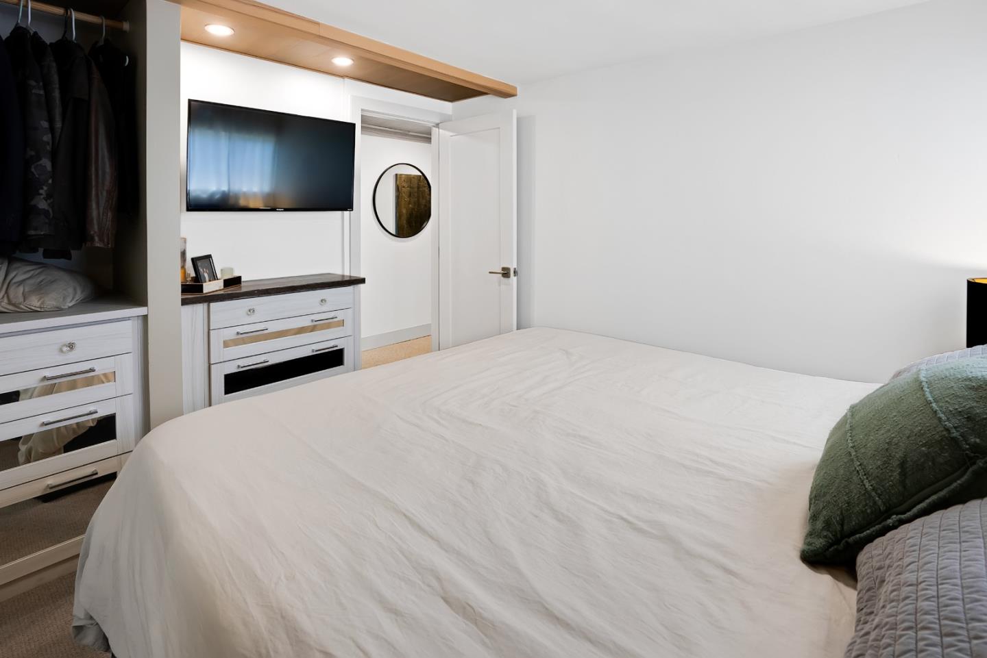 2395 Delaware Avenue Unit: 141