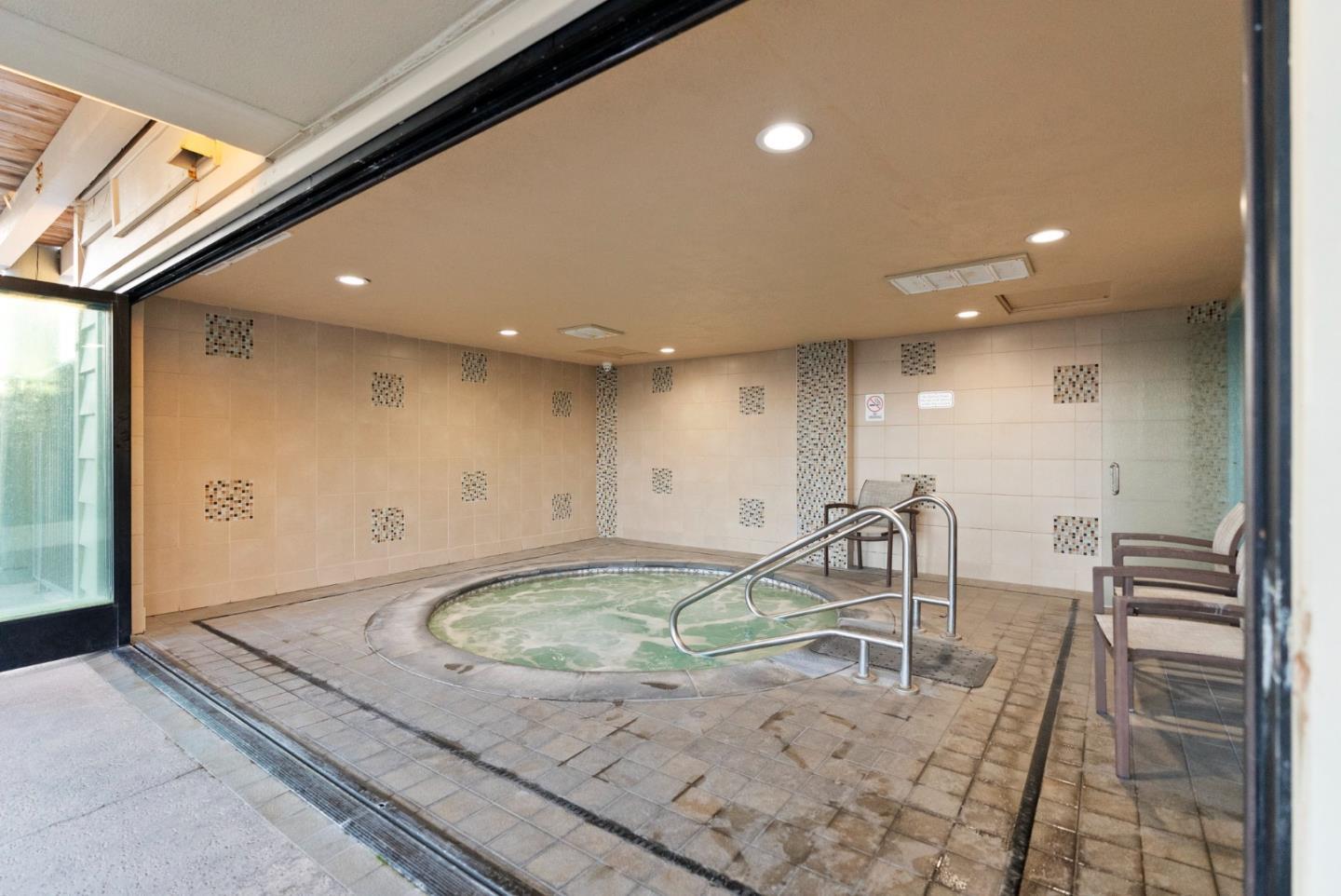 2395 Delaware Avenue Unit: 194