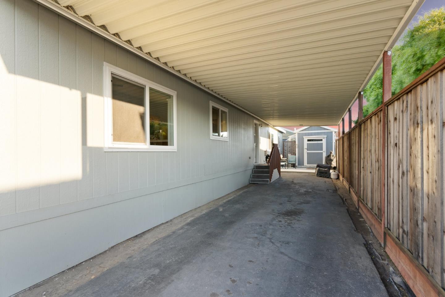 2395 Delaware Avenue Unit: 194