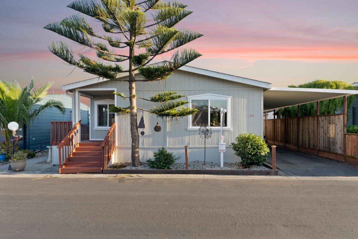 2395 Delaware Avenue Unit: 194