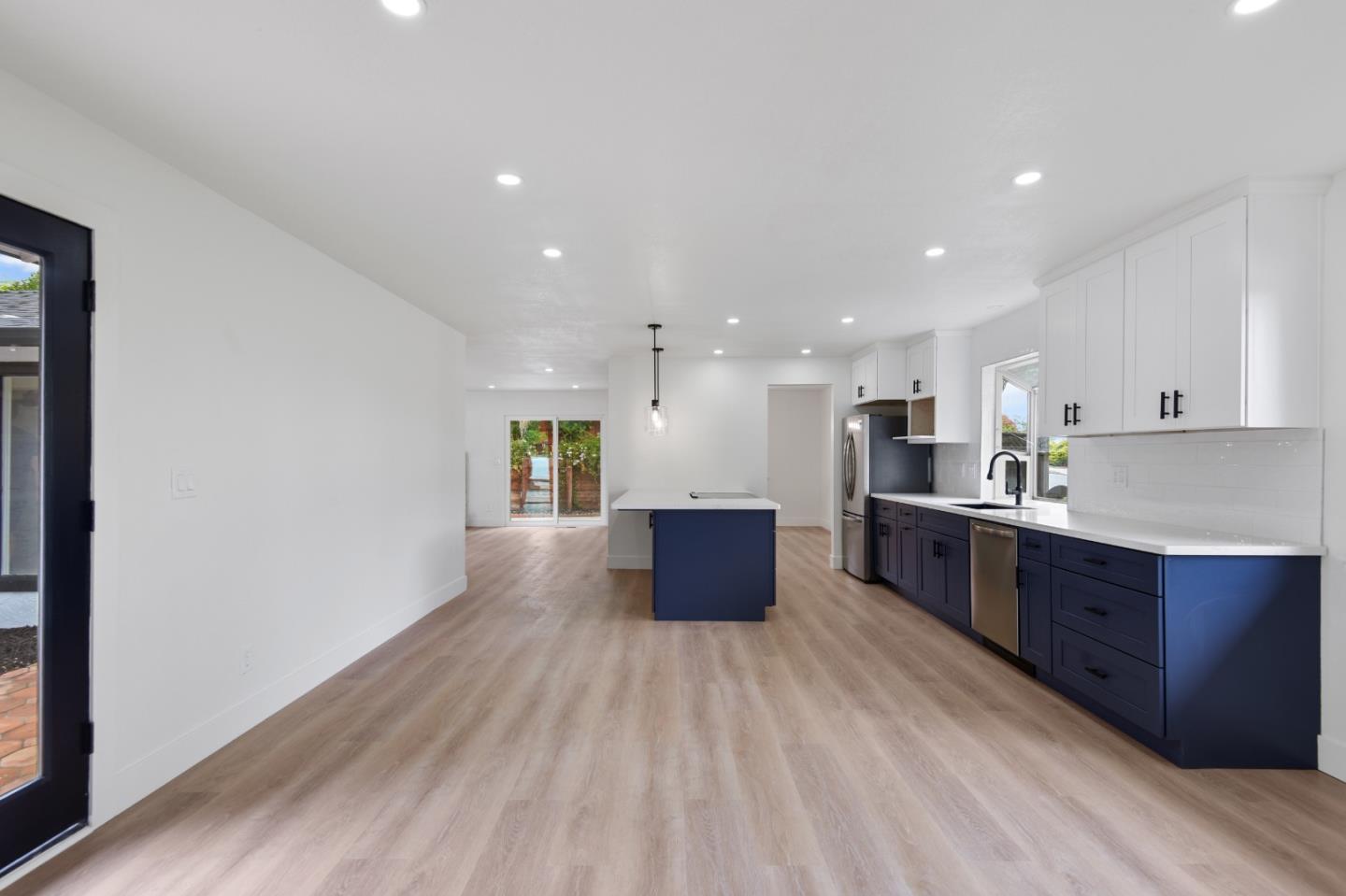 16 Melwood Court