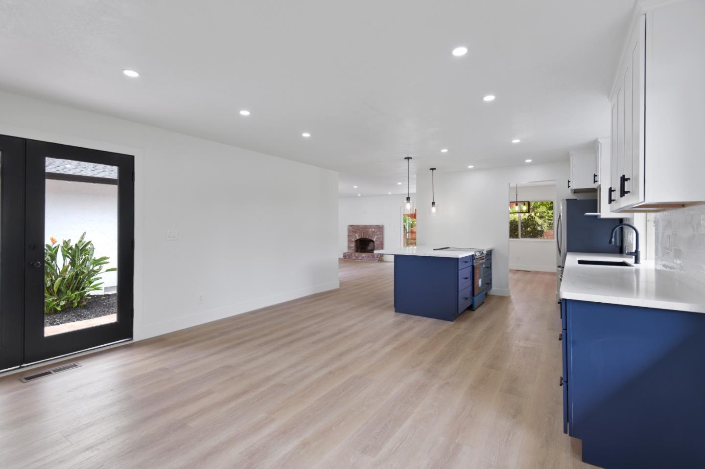 16 Melwood Court