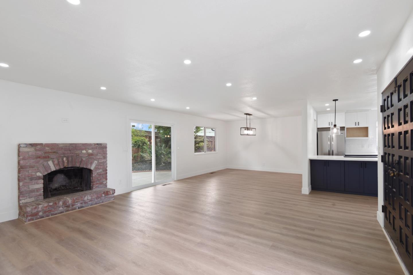 16 Melwood Court
