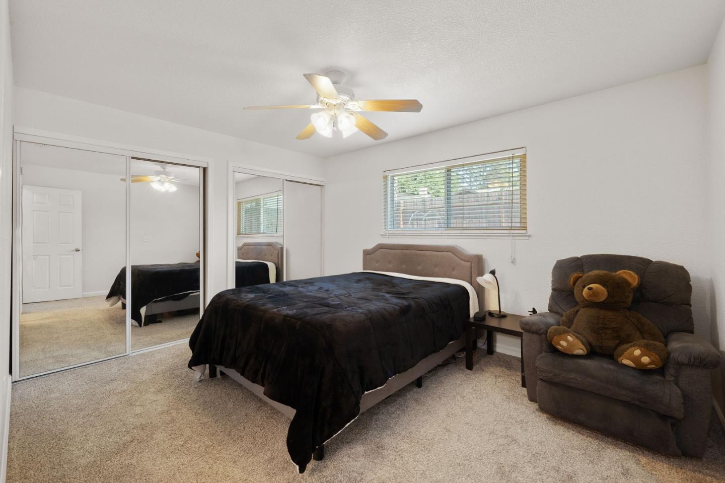 4165 Ernestine Way