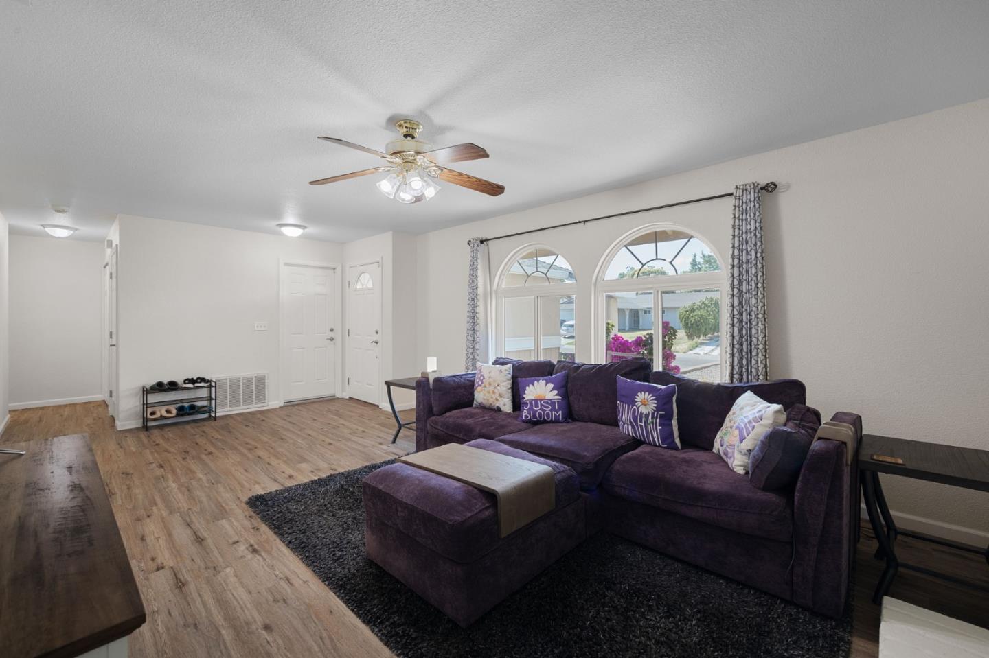 4165 Ernestine Way