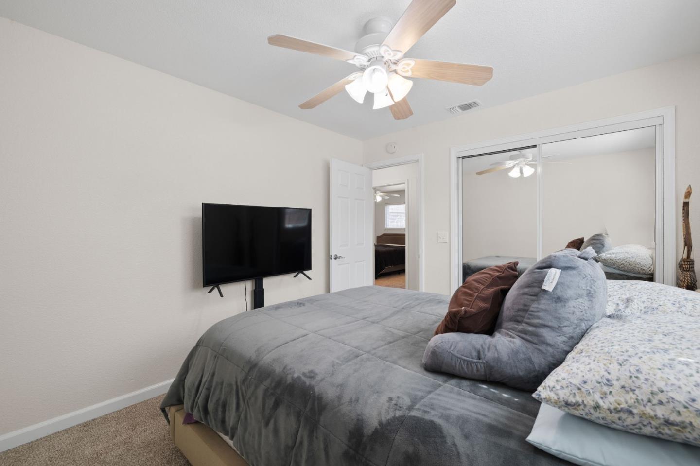 4165 Ernestine Way