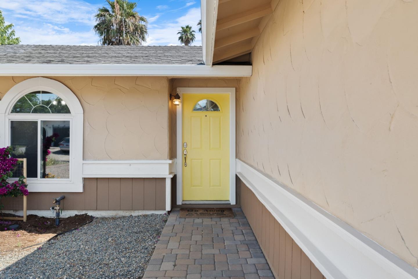 4165 Ernestine Way