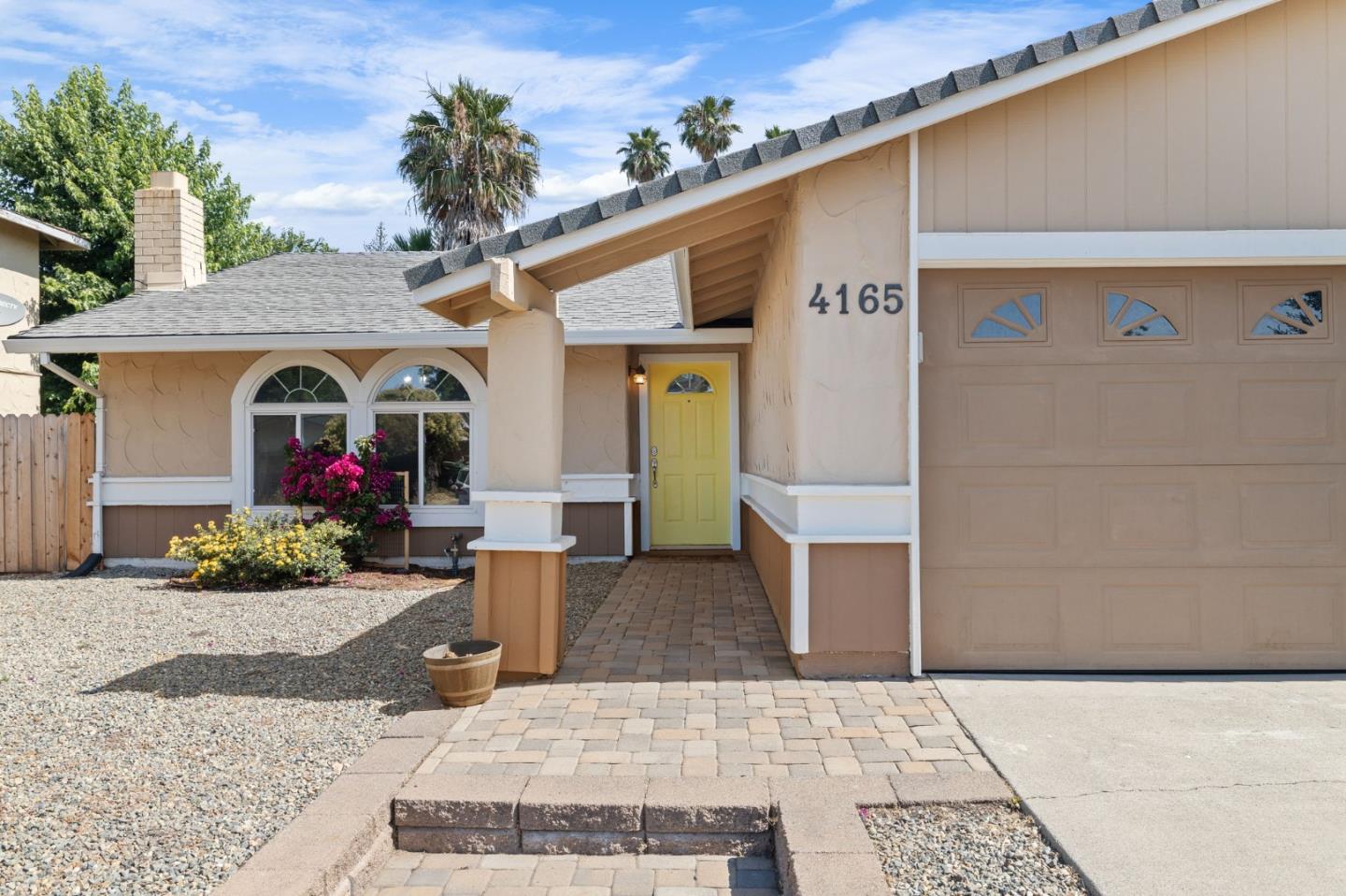 4165 Ernestine Way