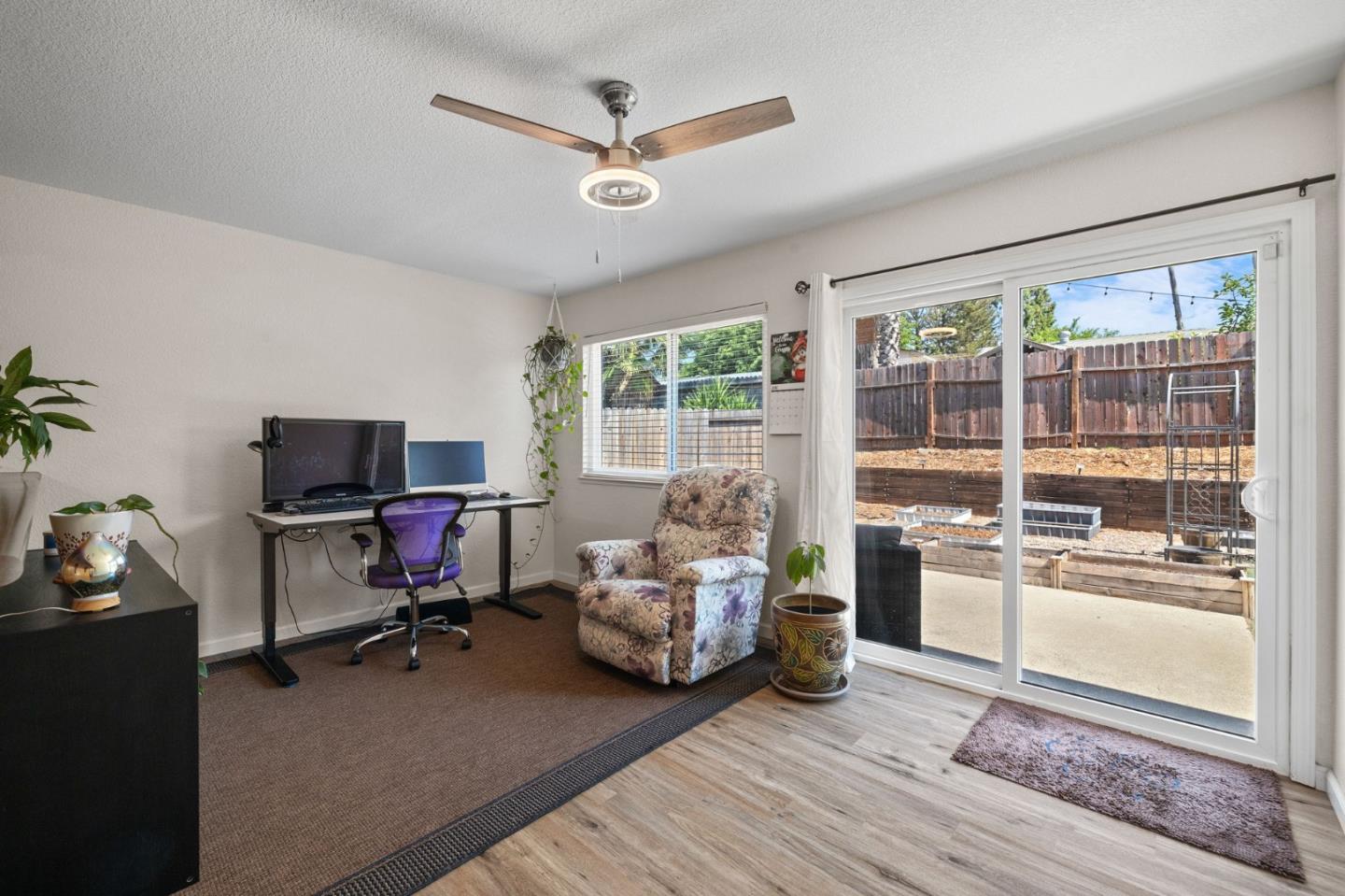 4165 Ernestine Way