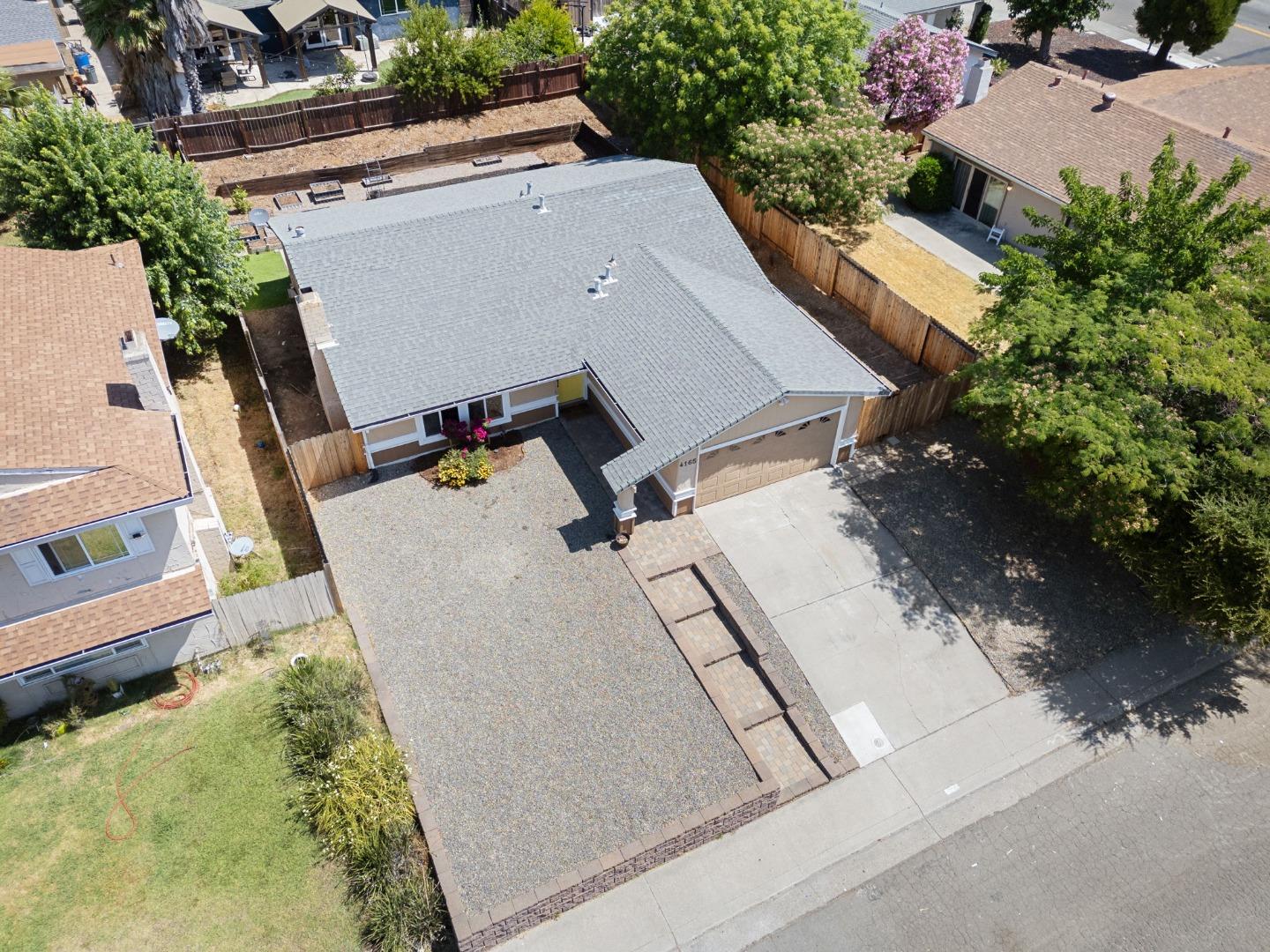 4165 Ernestine Way