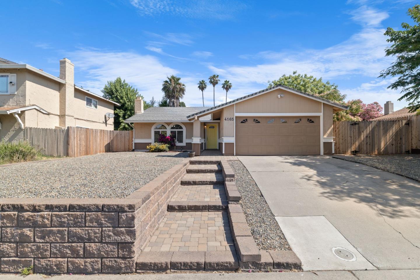 4165 Ernestine Way