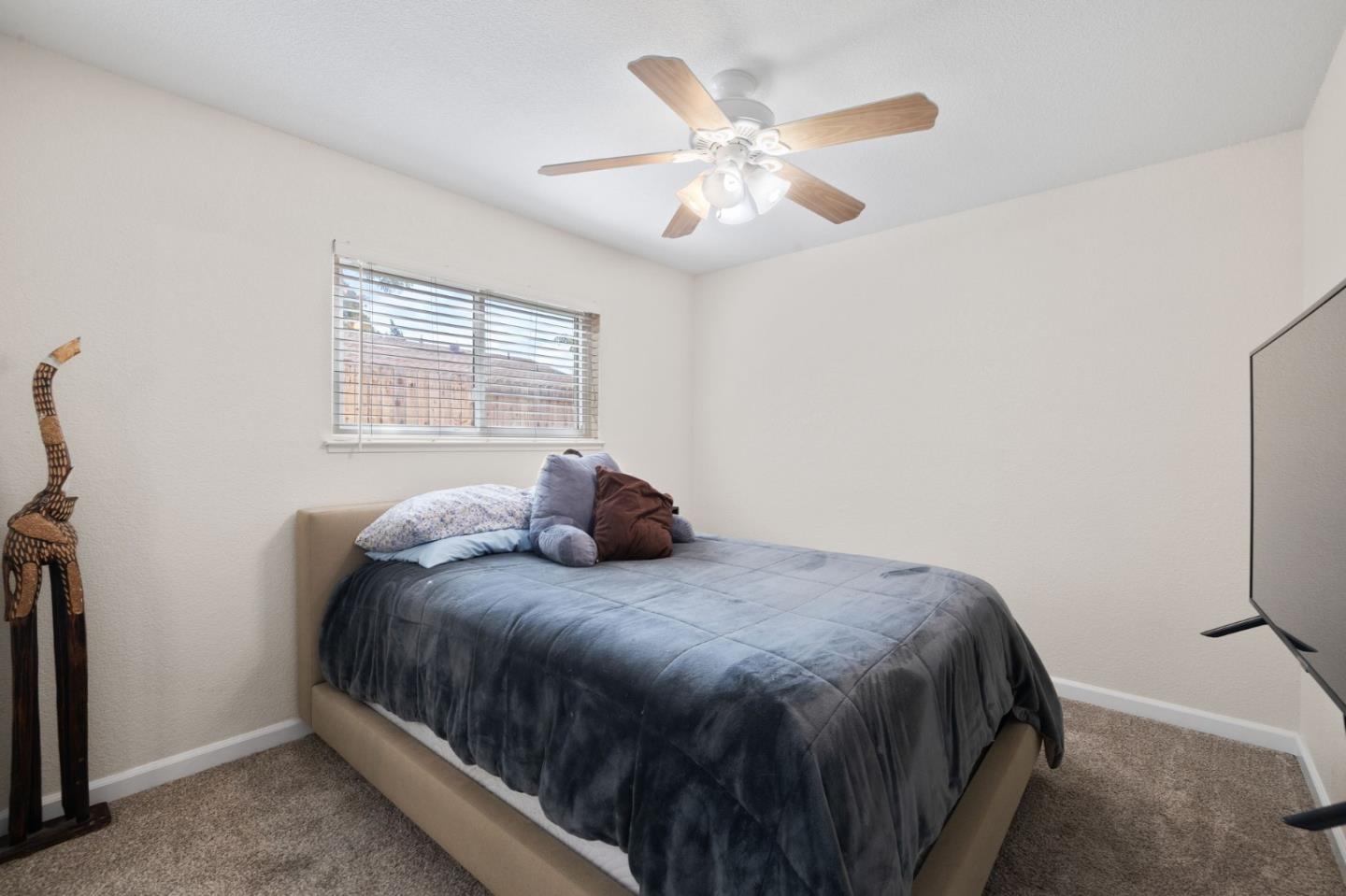 4165 Ernestine Way