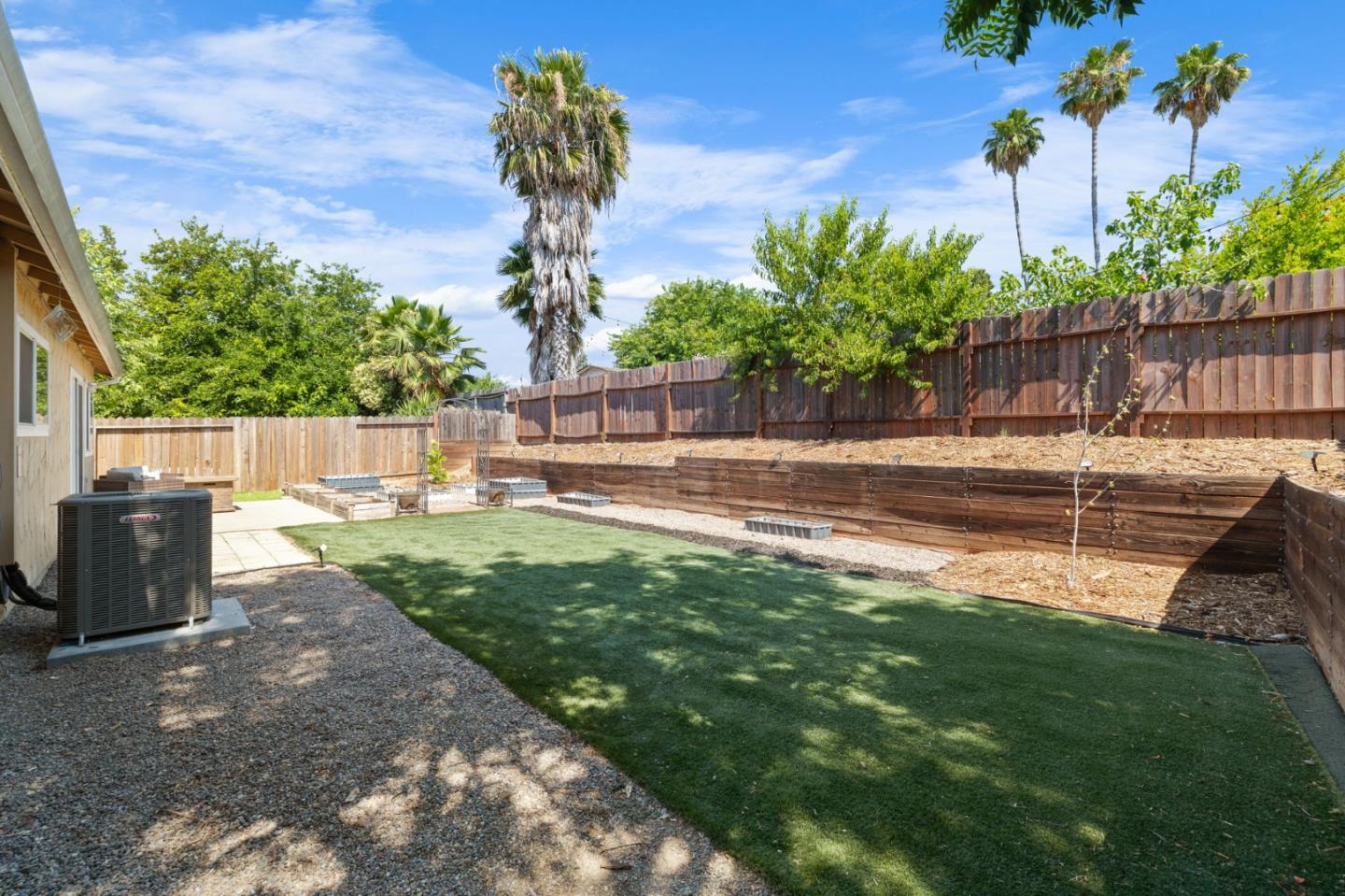 4165 Ernestine Way