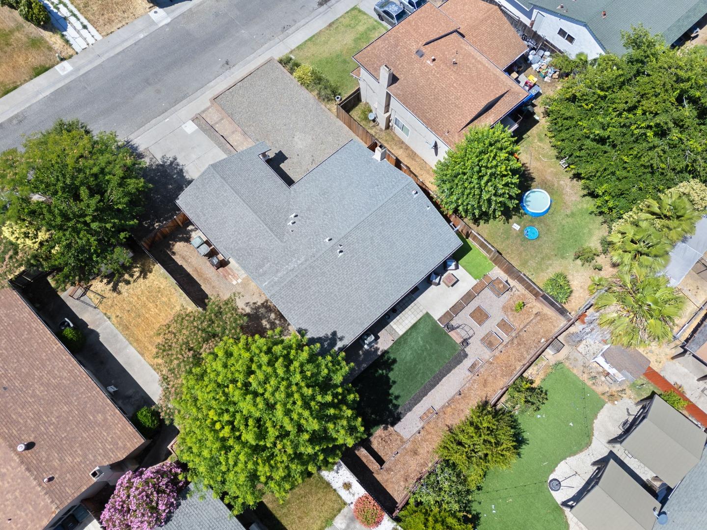 4165 Ernestine Way