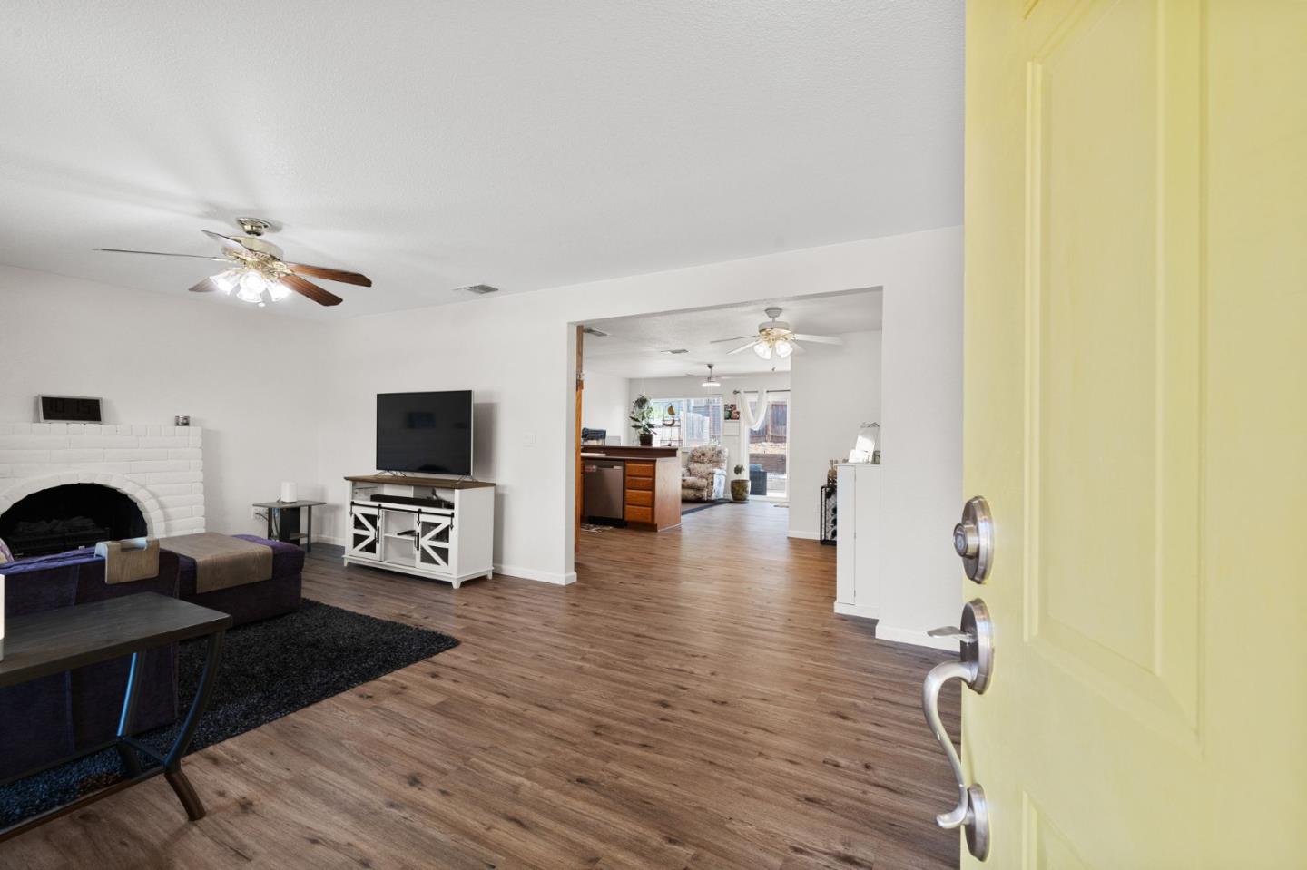 4165 Ernestine Way