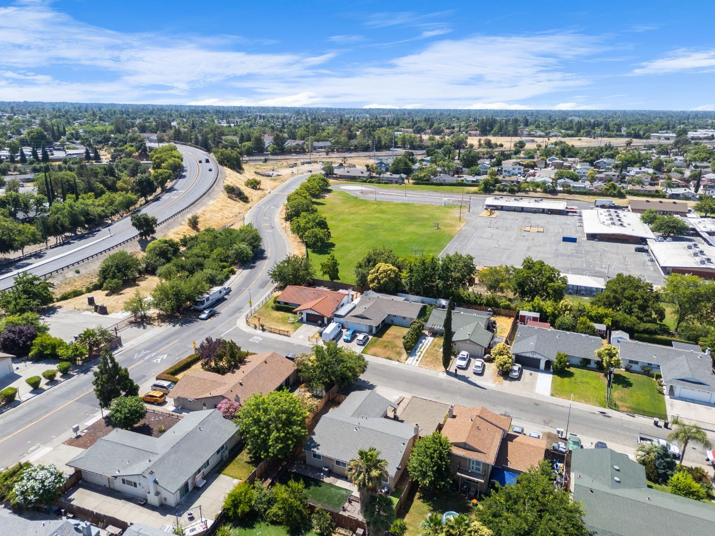 4165 Ernestine Way