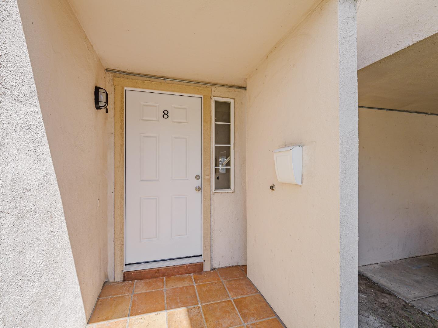 914 Acosta Plaza 83