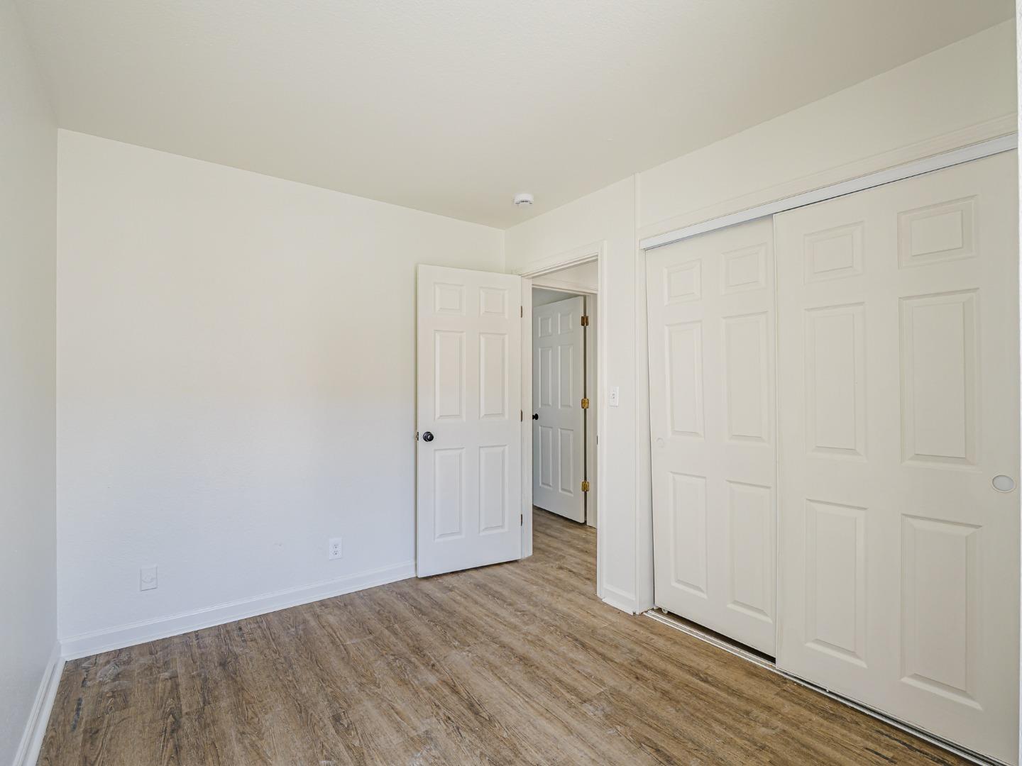 914 Acosta Plaza 83