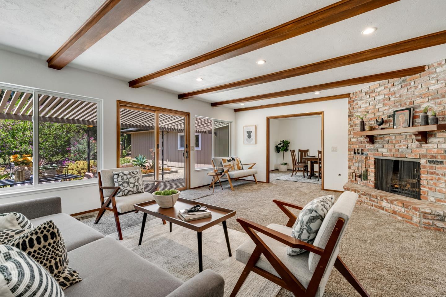 2071 Huntington Drive