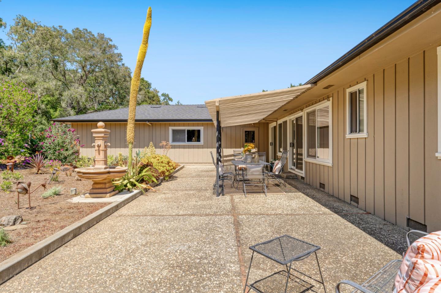 2071 Huntington Drive