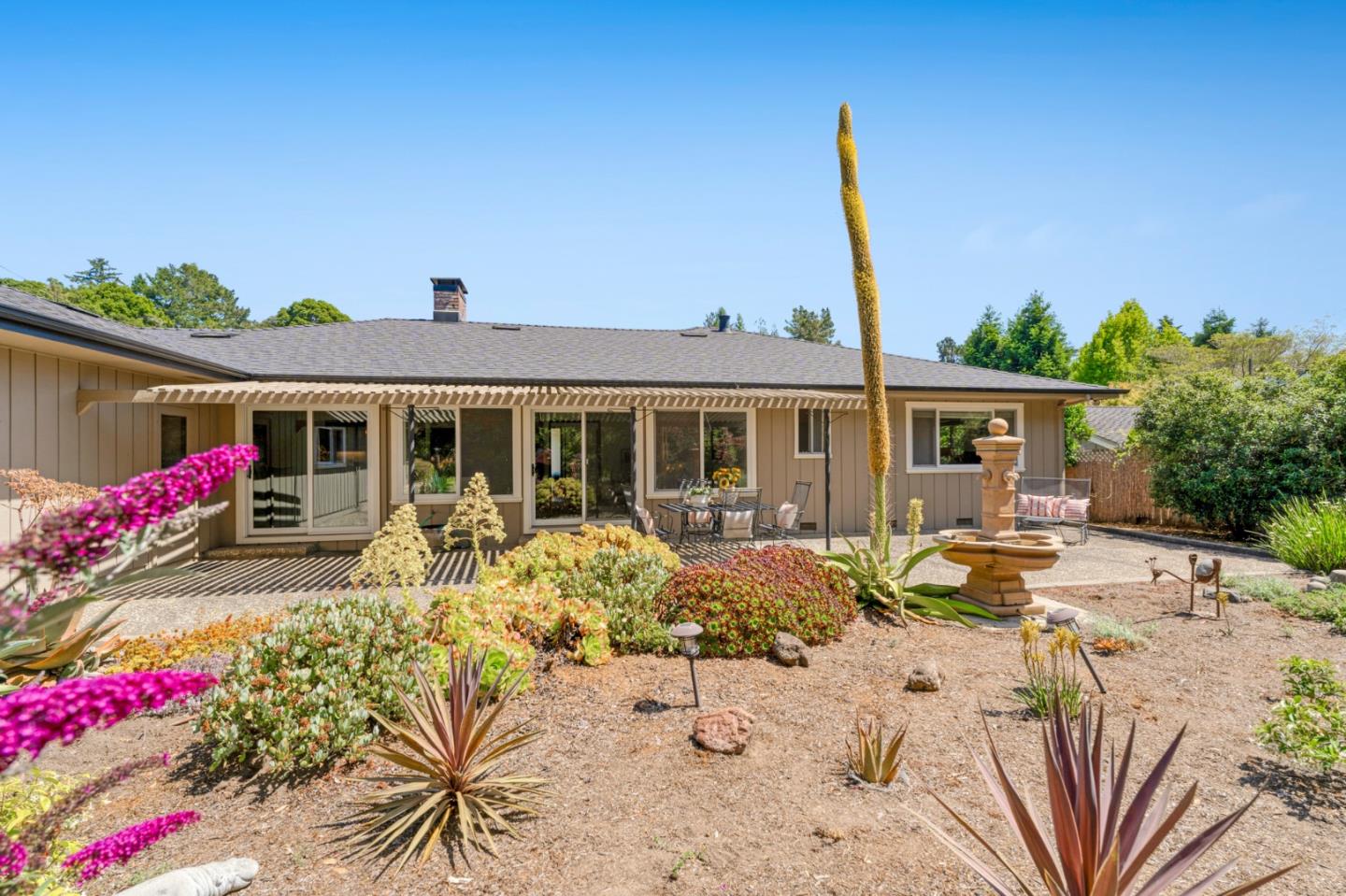 2071 Huntington Drive