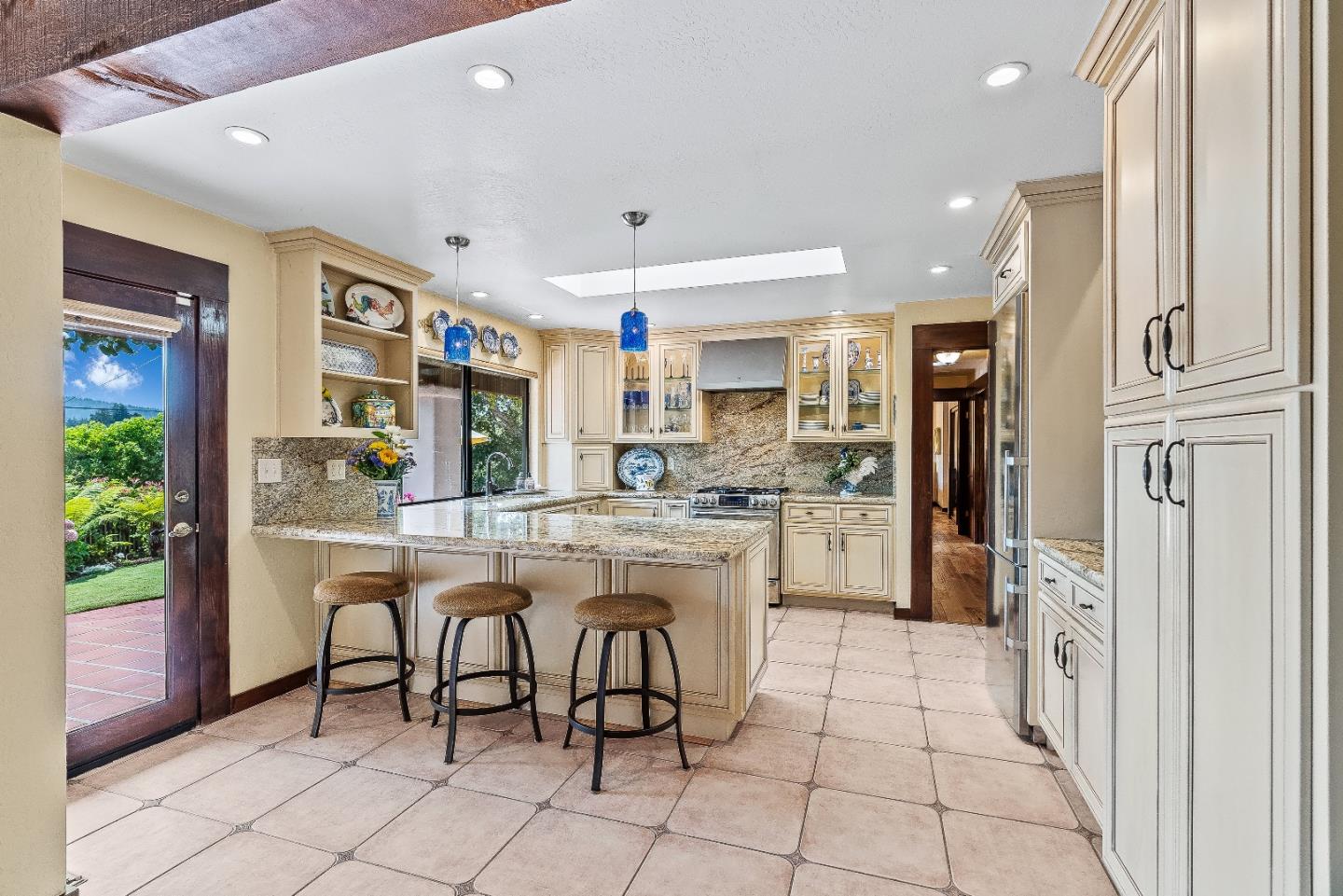 102 Pasatiempo Drive