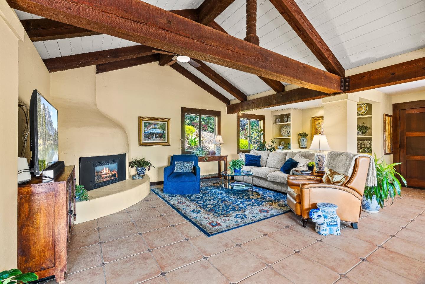 102 Pasatiempo Drive