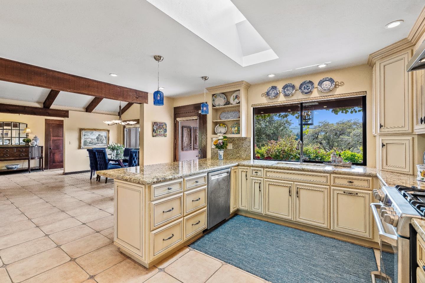 102 Pasatiempo Drive