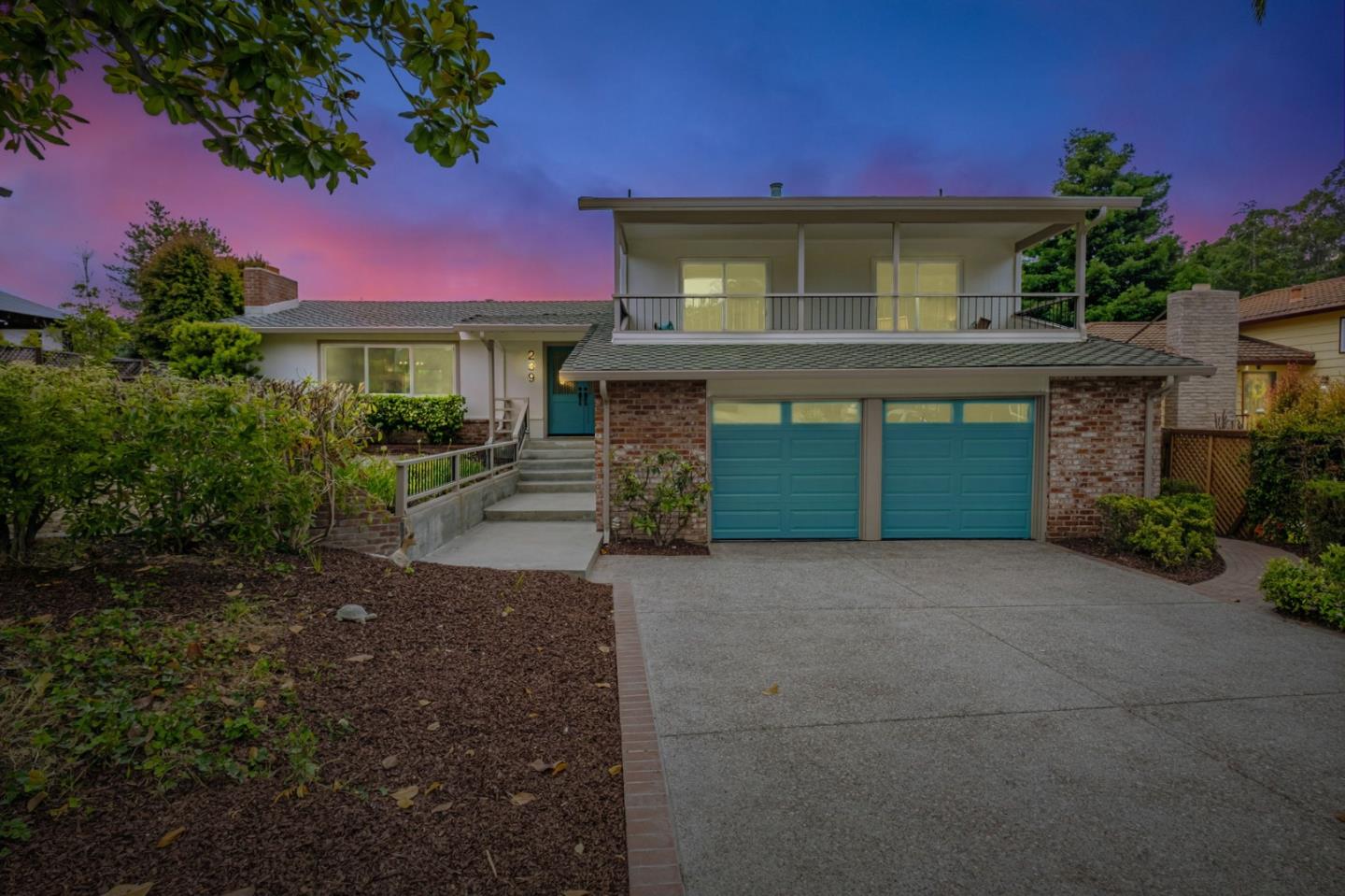 239 Segre Place