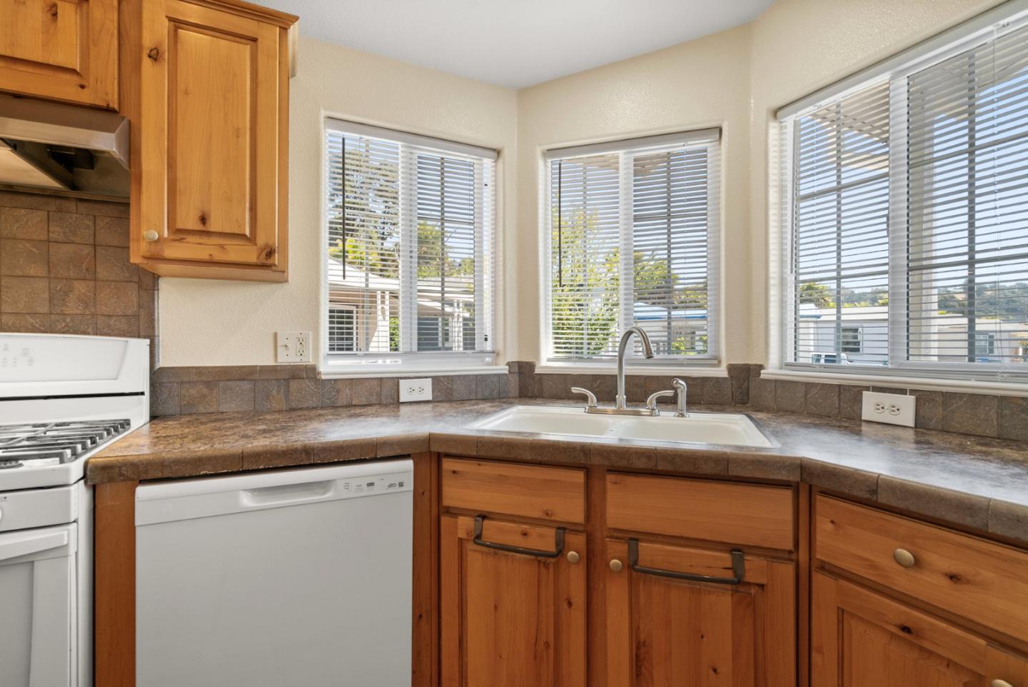 999 Old San Jose Unit: 22