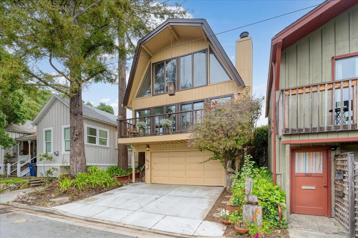 208 Brook Avenue