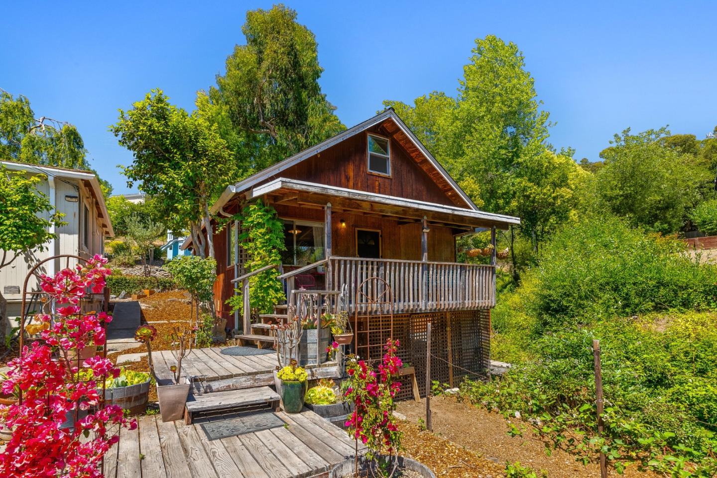 1284 Amesti Road