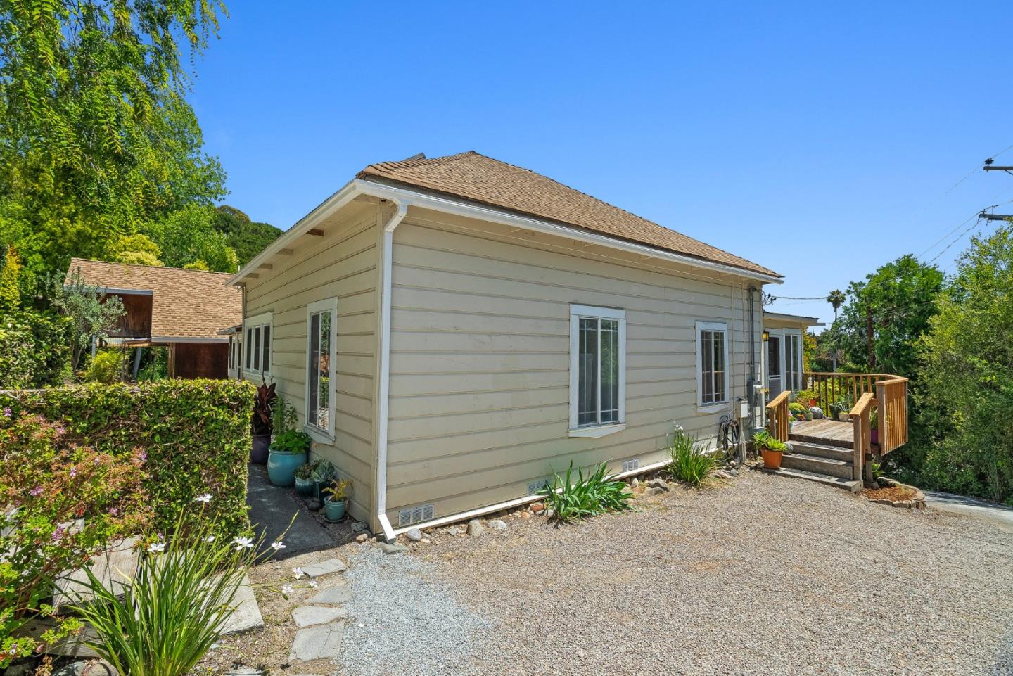 1284 Amesti Road