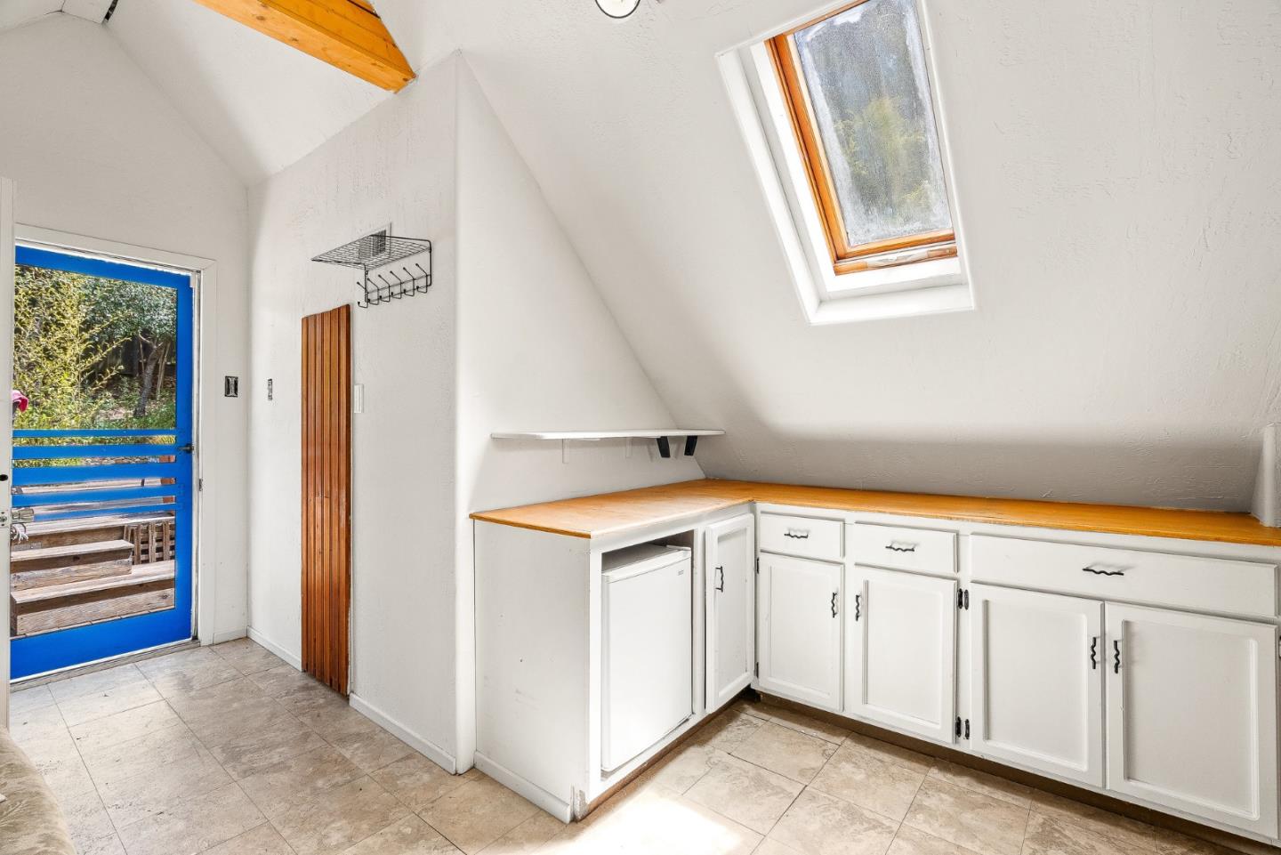 1284 Amesti Road